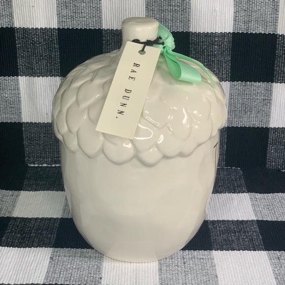 Rae Dunn “TWEET” Birdhouses Acorn. - Picture 2 of 5